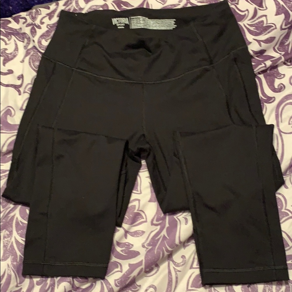 VICTORIA Sport knockout capris